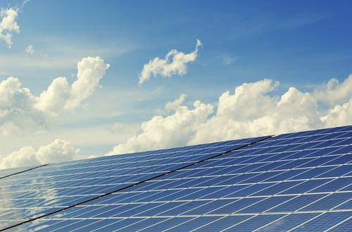 Groupe électrogène solaire : l'alternative verte - Groupes Electrogènes